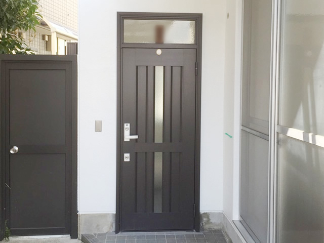 玄関ドアのリフォーム　ＬＩＸＩＬリシェントⅡ　タッチキー仕様　名古屋市瑞穂区